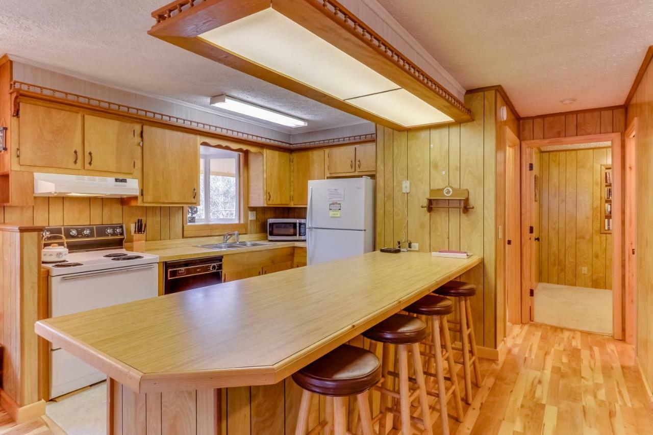 4 Bed 2 Bath Vacation Home In Whittier Exterior photo
